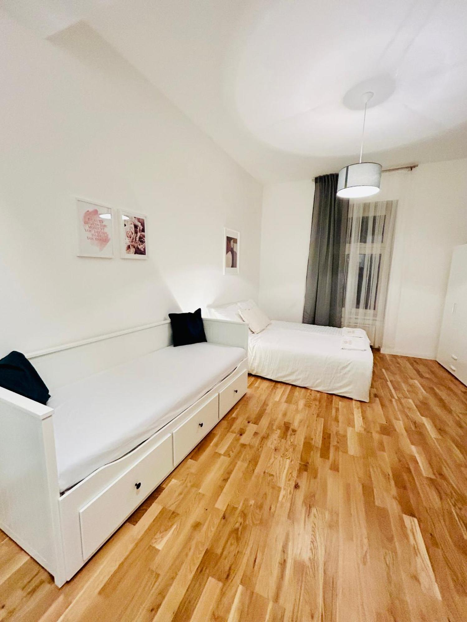 New Apartments Complex Prague Florenc Exterior foto